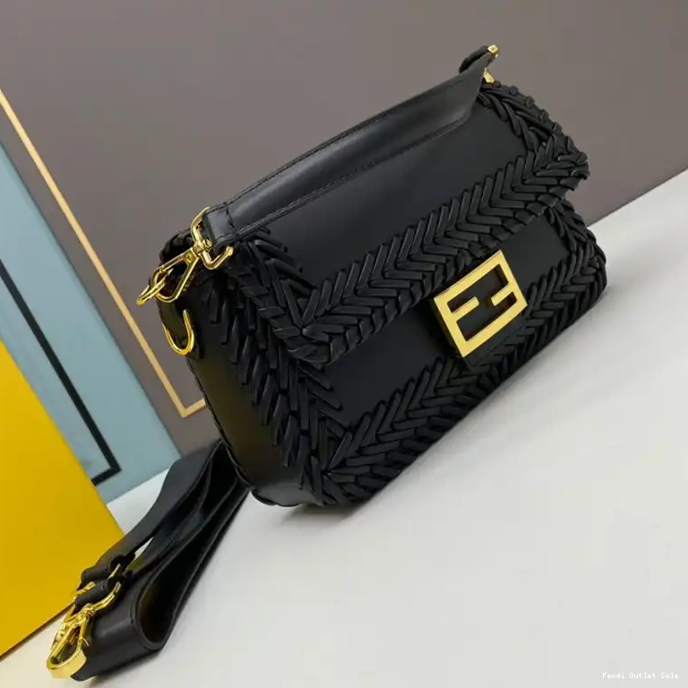 Affordable Stitching Leather Fendi Bag Medium Black In Baguette 0507